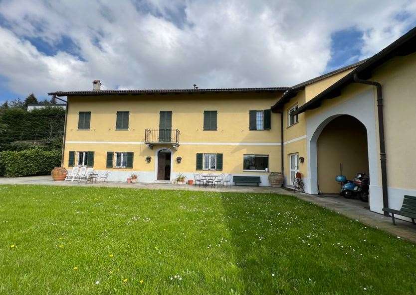 U121/26 - Villa a Torino (TO)