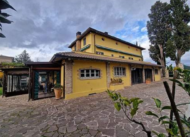 K193/26 - Complesso immobiliare a Perugia (PG) 