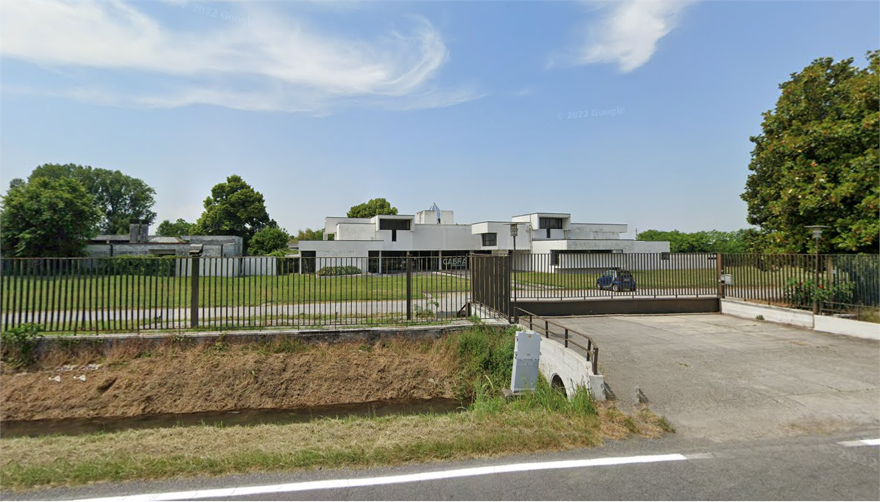 X813/26 - Compendio immobiliare a Leno (BS)