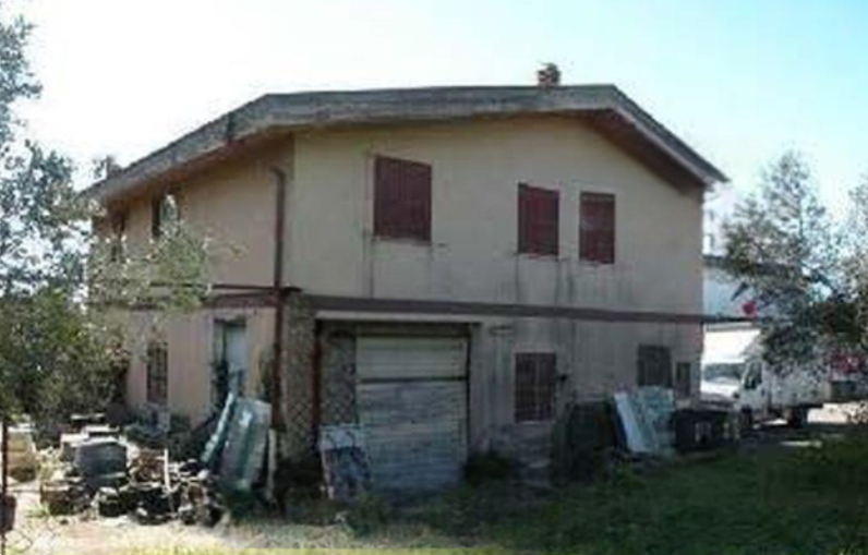 E1037/26 - Complesso immobiliare a Roma (RM)