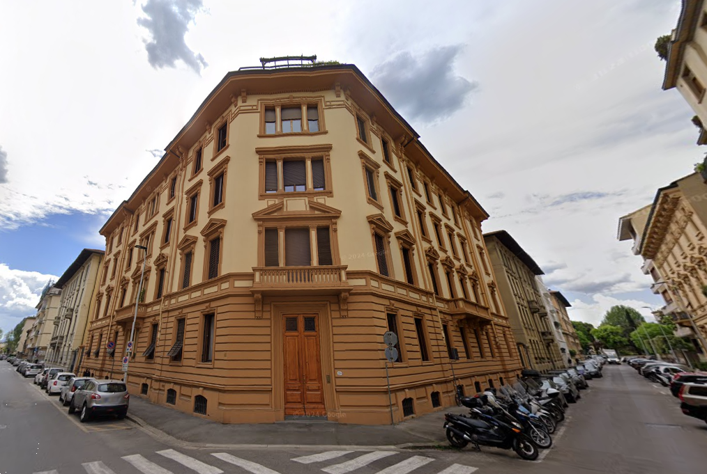 LOZ193/26 - Stabile a Firenze (FI)