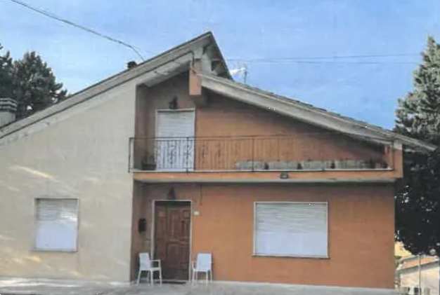 A1227/26 - Casa singola  a Frontone (PU)