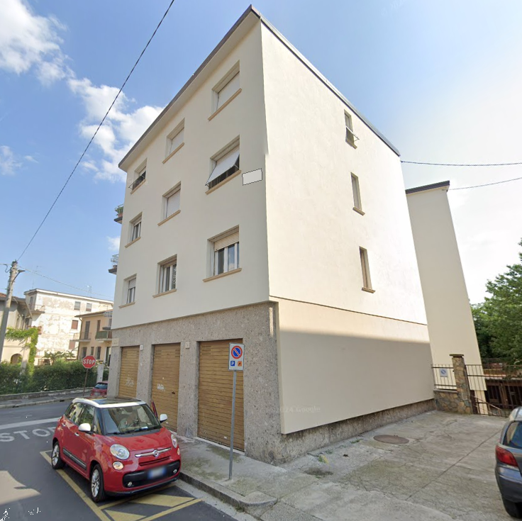 E1328/26 - Negozio a Brescia (BS) 