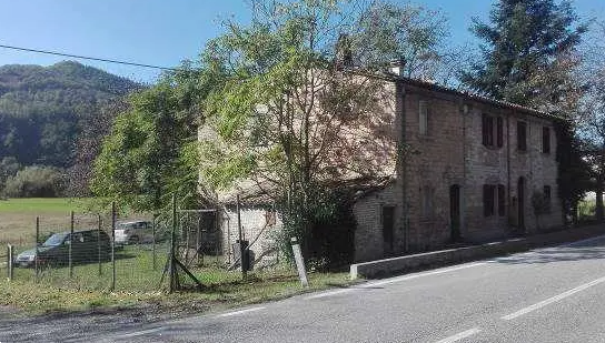 K1348/26 - Porzione di casa a Acqualagna (PU)