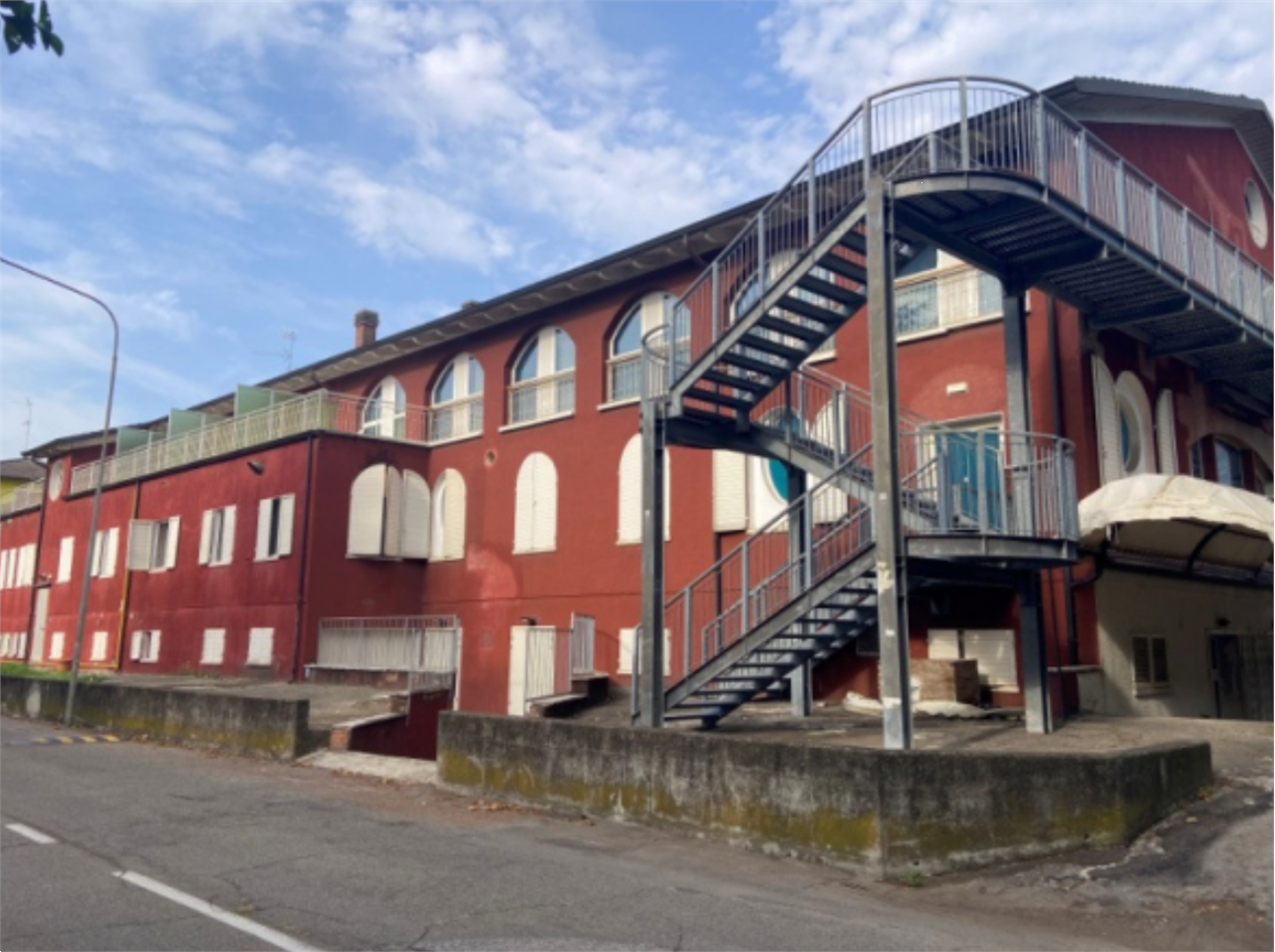 K1359/26 - Complesso immobiliare a Bastiglia (MO)