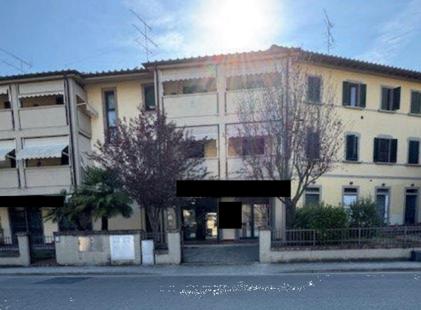 ERZ86/26 - Negozio a Castelfiorentino (FI)