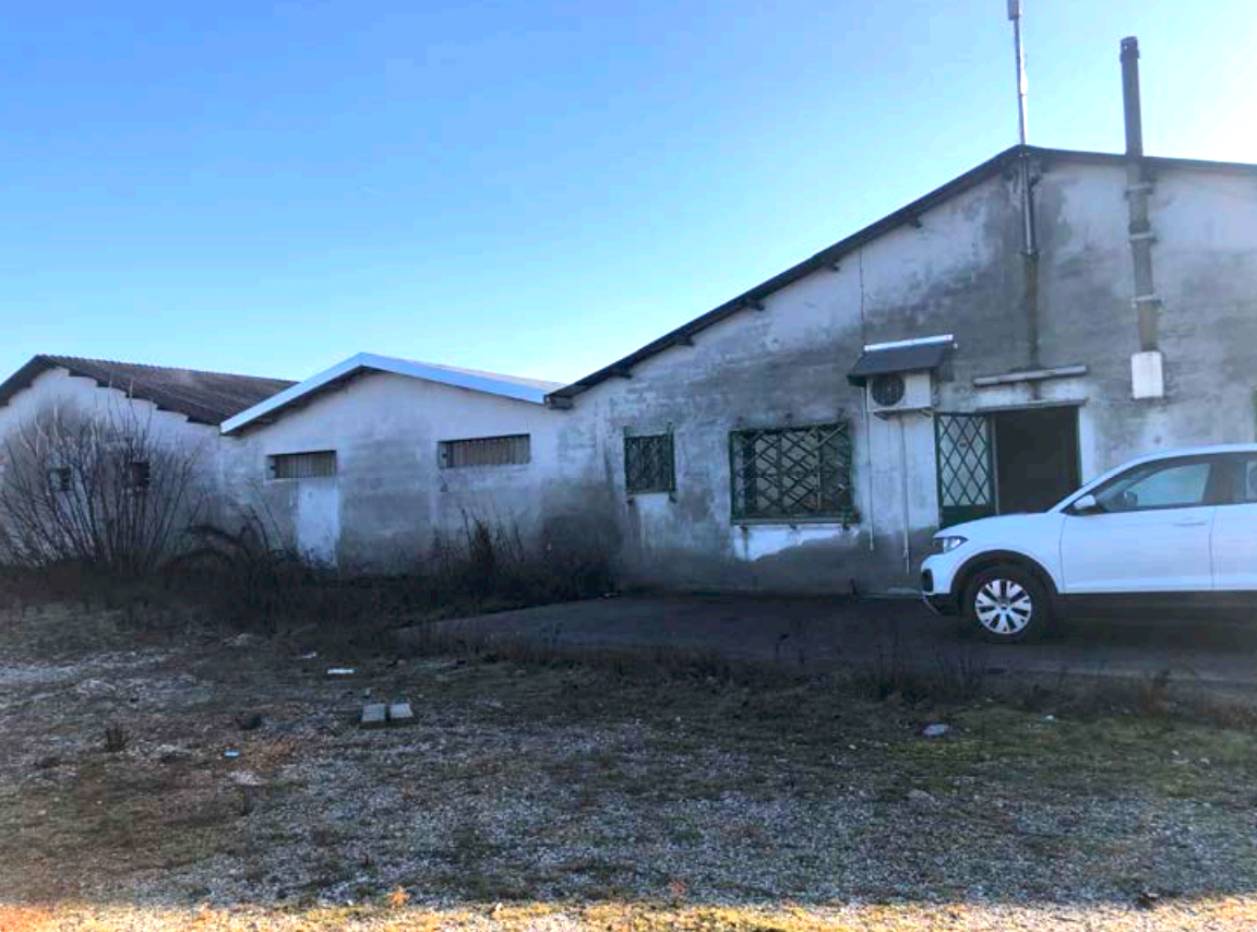 E1415/26 - Capannone a Ghedi (BS)