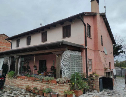 A1738/26 - Edificio a Resana (TV)