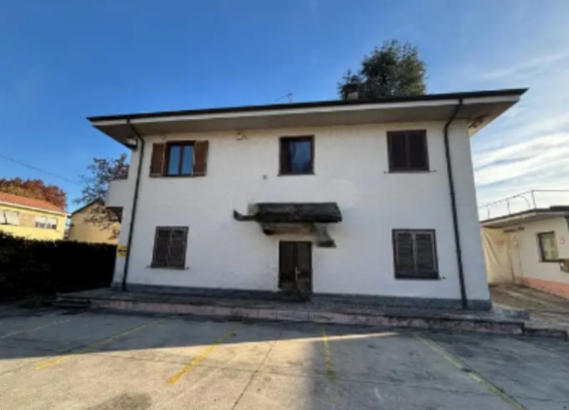 X2288/26 - Complesso immobiliare a Lentate Sul Seveso (MB)