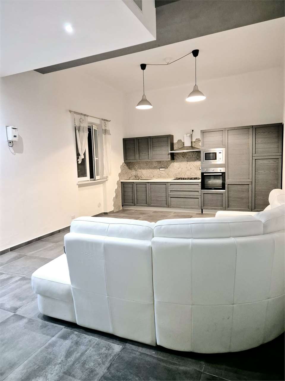 Carrara Vendita 4 o più locali