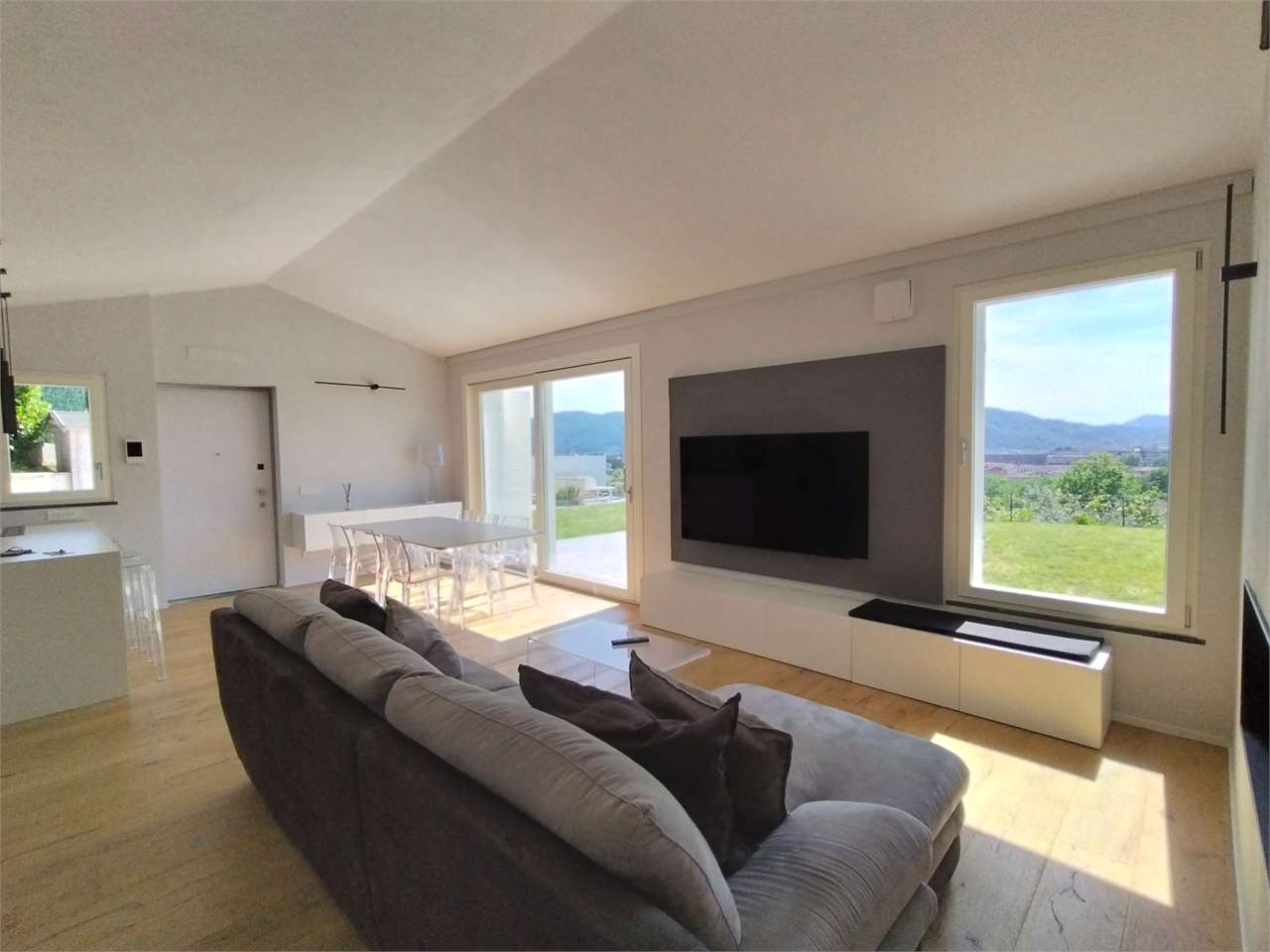 Villa in vendita a Sarzana (SP)