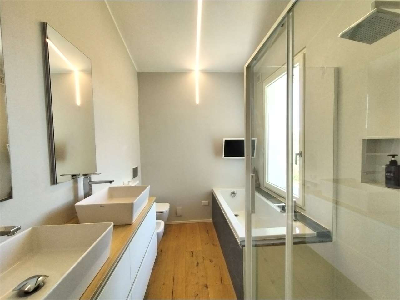 Villa in vendita a Sarzana (SP)