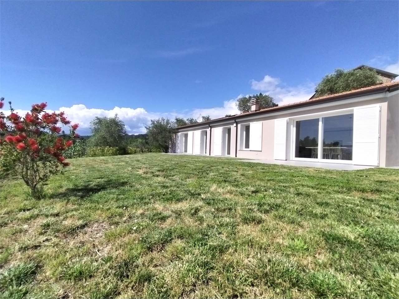Villa in vendita a Sarzana (SP)