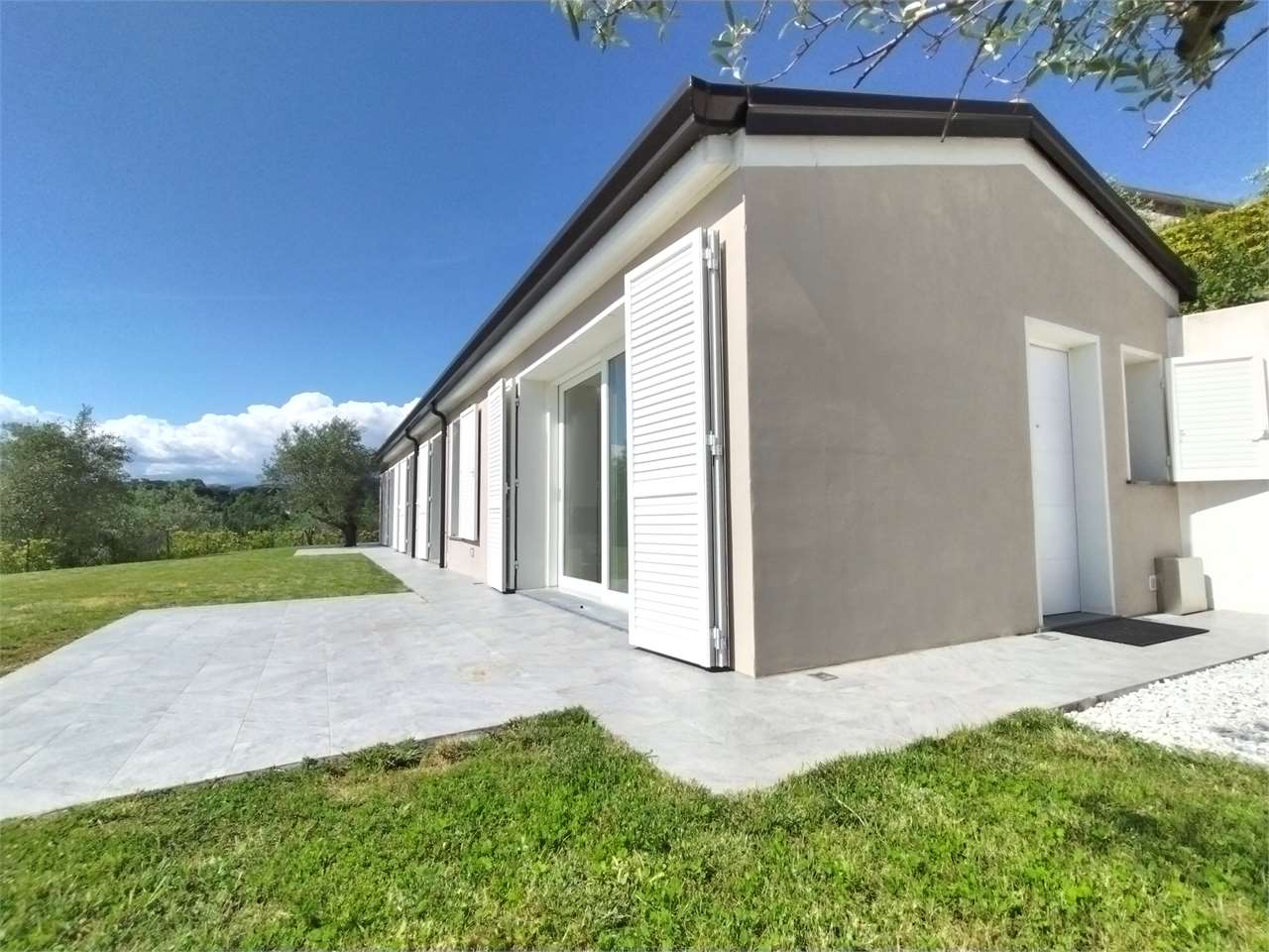 Villa in vendita a Sarzana (SP)