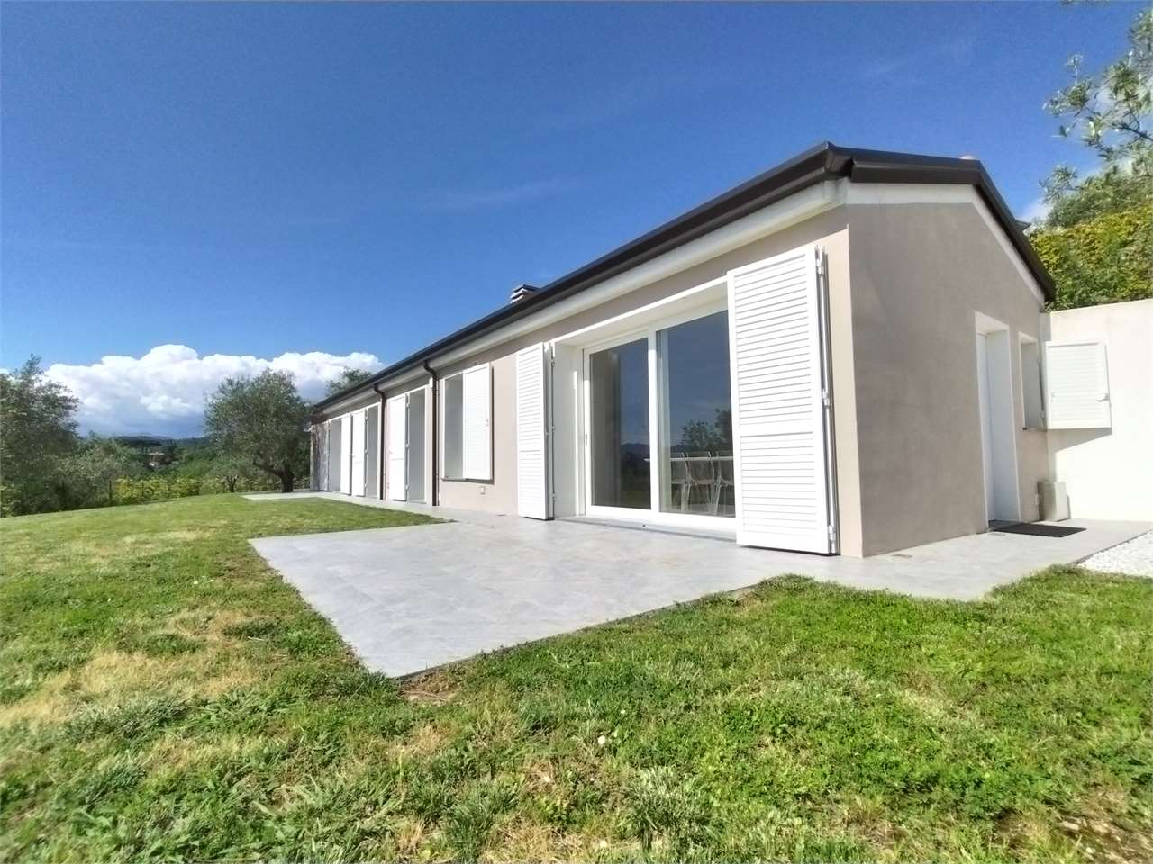 Villa in vendita a Sarzana (SP)