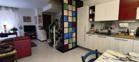 VENDITE Rustico e Casa a Ortonovo – foto 1