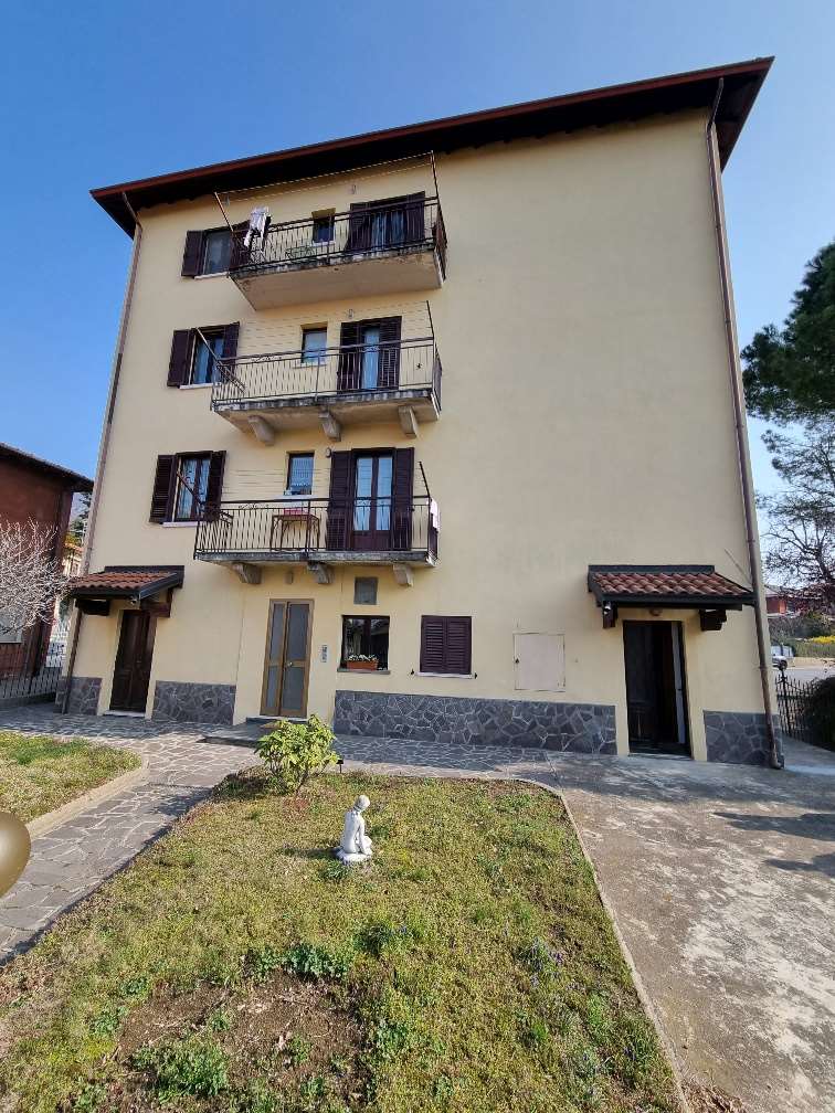 Vendita Quadrilocale Appartamento Saltrio Via Cavour snc 445186