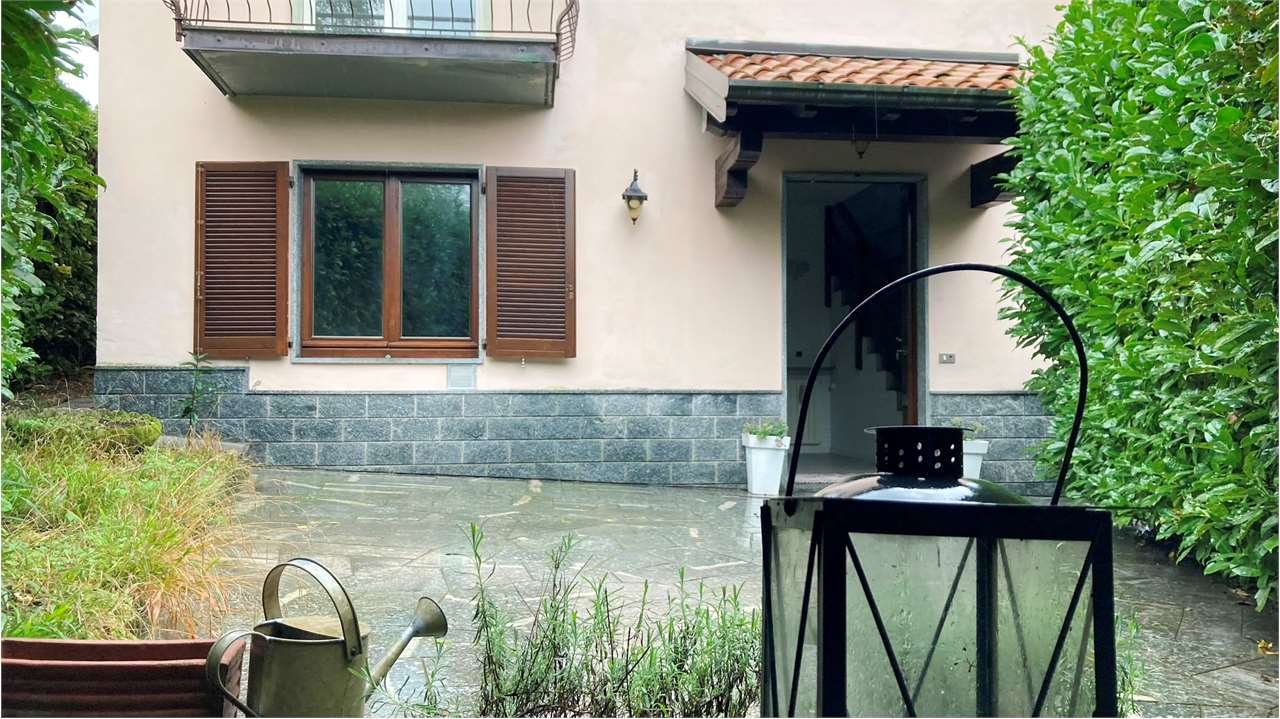 Vendita Porzione di casa Casa/Villa Varese Via Della Tallera 8 456208