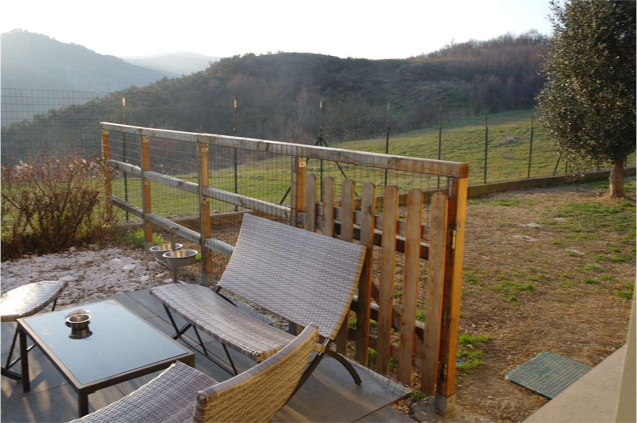 APPARTAMENTO CON GRANDE GIARDINO PRIVATO 