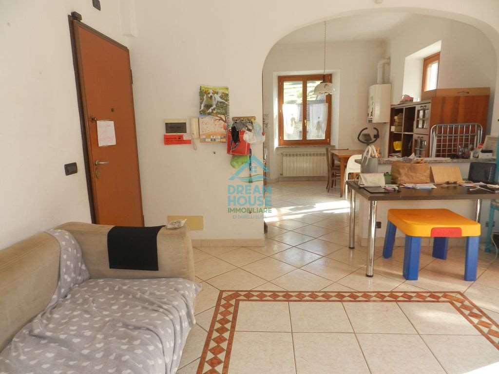 appartamento 106 metri quadri in provincia di genova