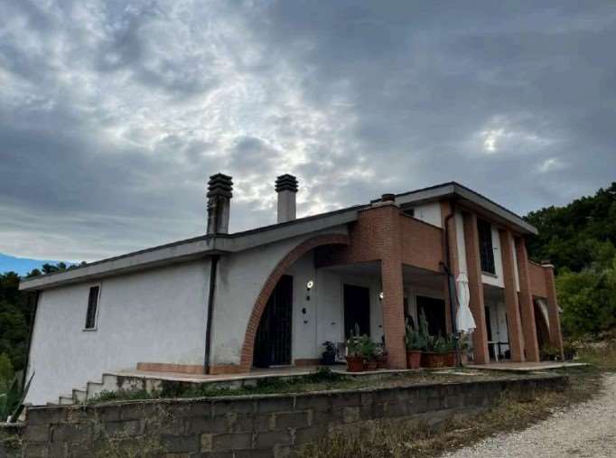 Villa in vendita a Terni (TR)