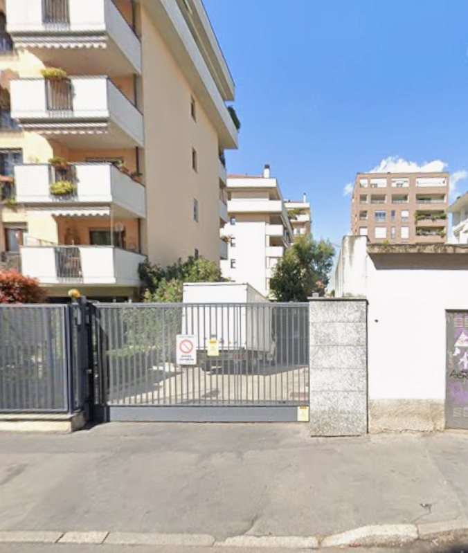 Asta affare! Bilocale con doppio box Milano