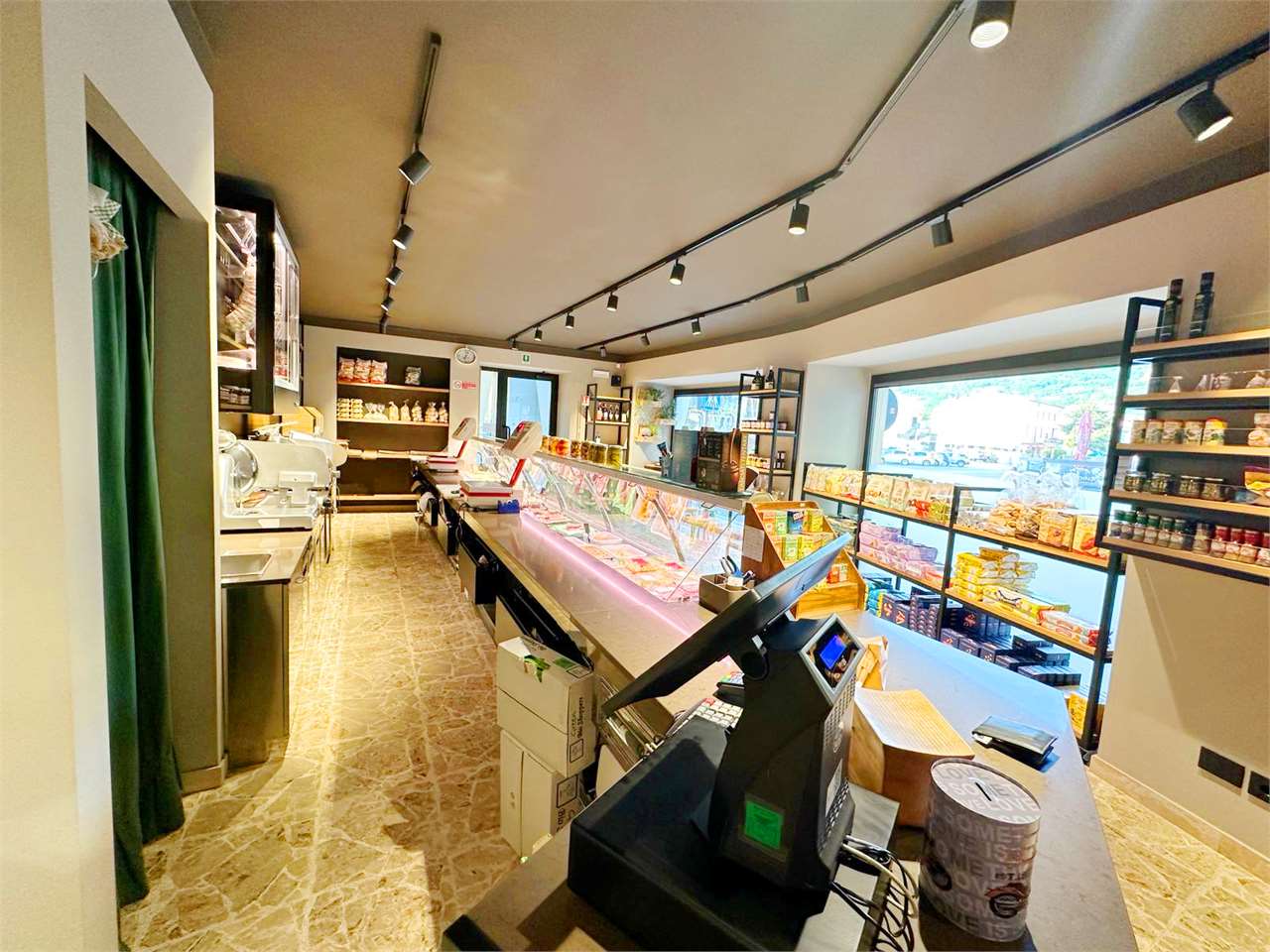 Negozio in vendita a Montecchia Di Crosara (VR)