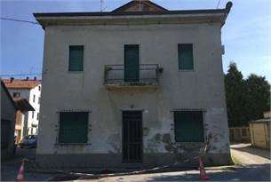 appartamento in Via Monte Santo a Giussano
