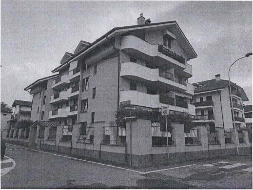 appartamento in Via Flaminia a Bareggio