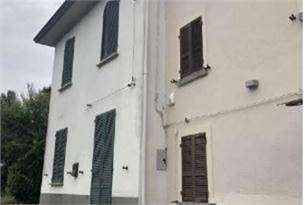 appartamento in Localita' Chiavenna Rocchetta, via Chiesa a Lugagnano Val d'Arda