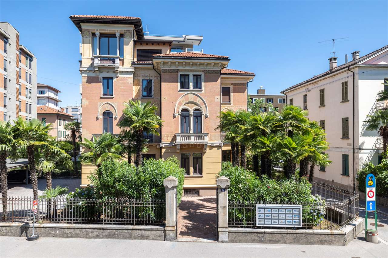 Elegante ufficio in villa storica 