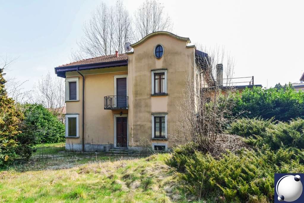Villa in vendita a Albese Con Cassano (CO)