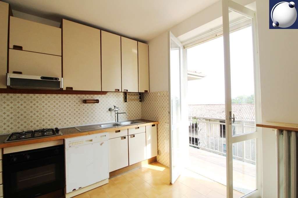 Appartamento in vendita a Crevenna, Erba (CO)
