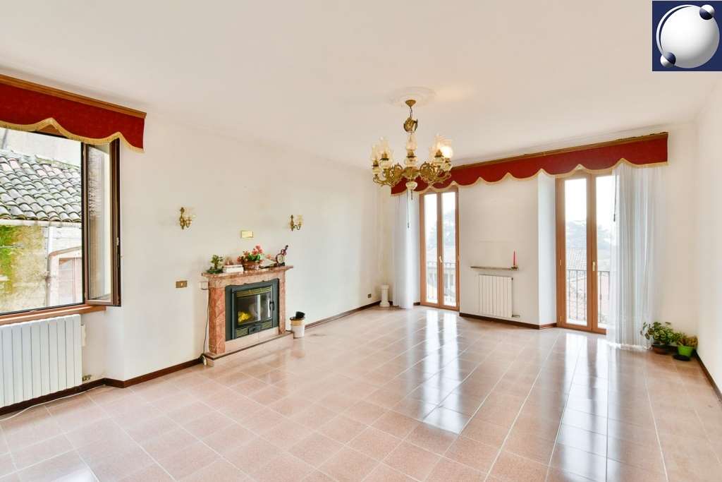 Appartamento in vendita a Albavilla (CO)