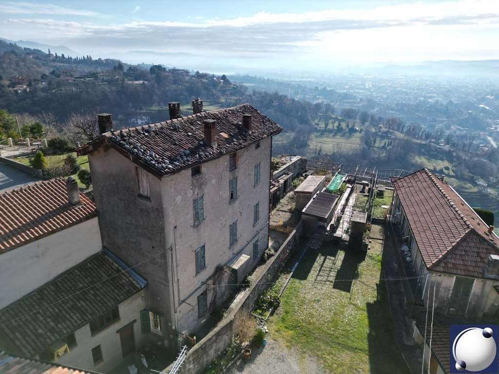 Castelmarte Vendita Rustico/Casale