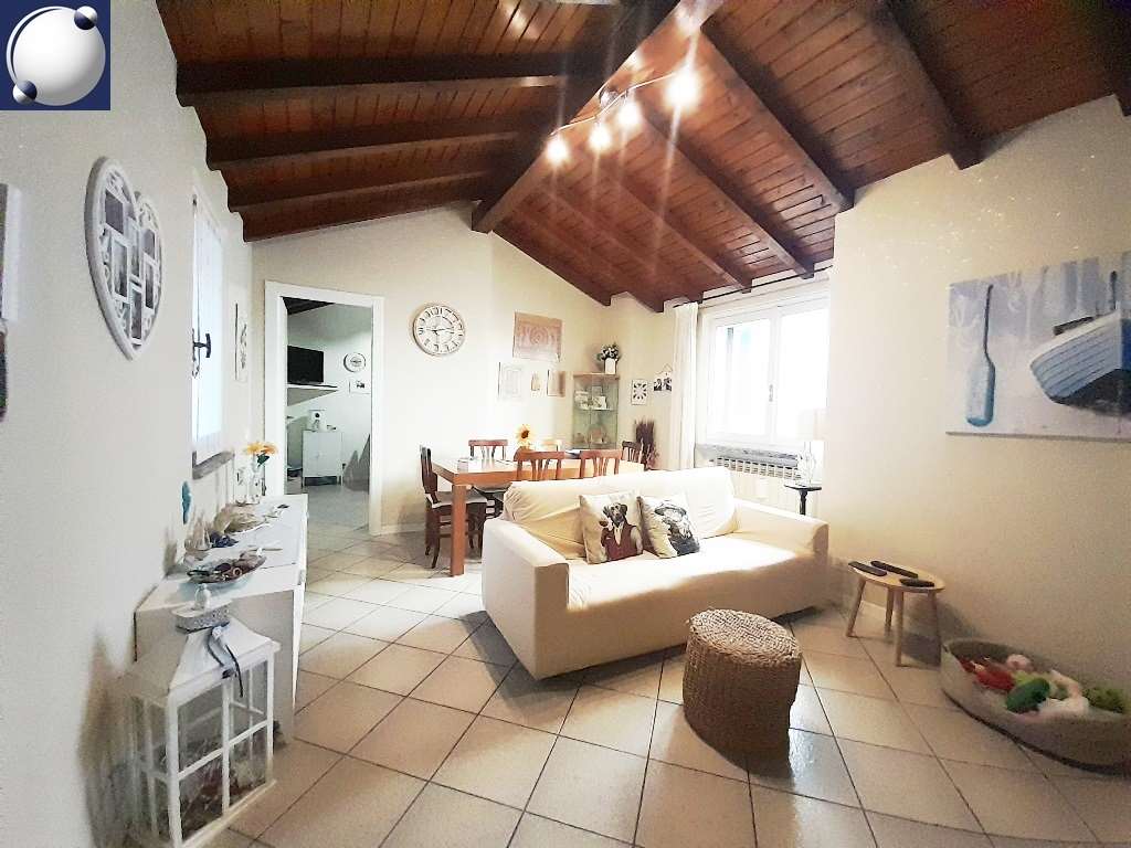 Appartamento in vendita a Ponte Lambro (CO)