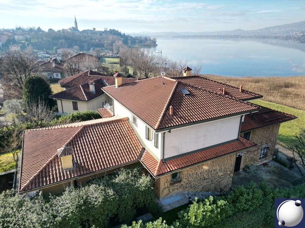 VENDITE Rustico e Casa a Bosisio Parini – foto 1