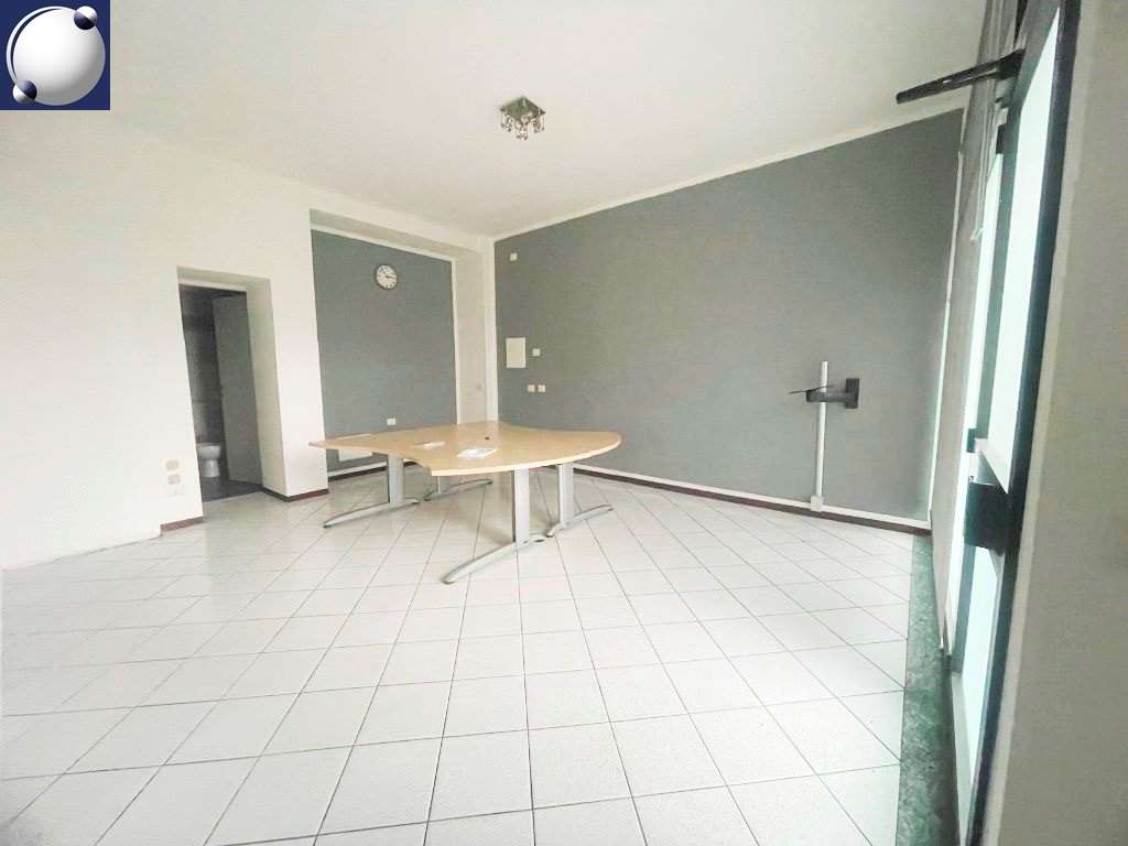 Eupilio Affitto Negozio