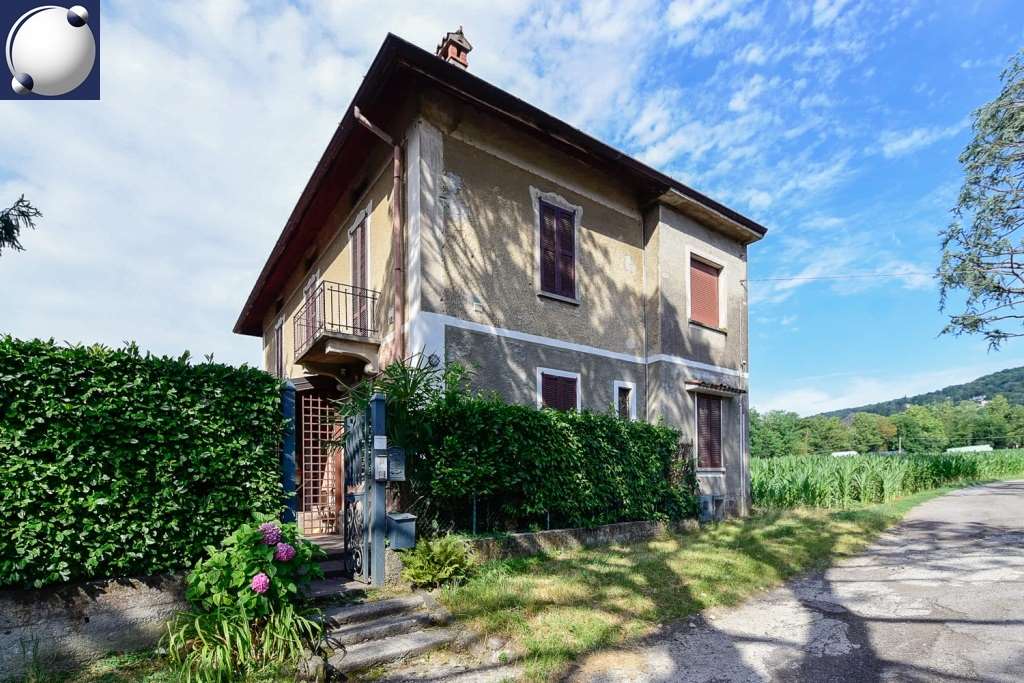 VENDITE Ville singole o a schiera a Erba – foto 1