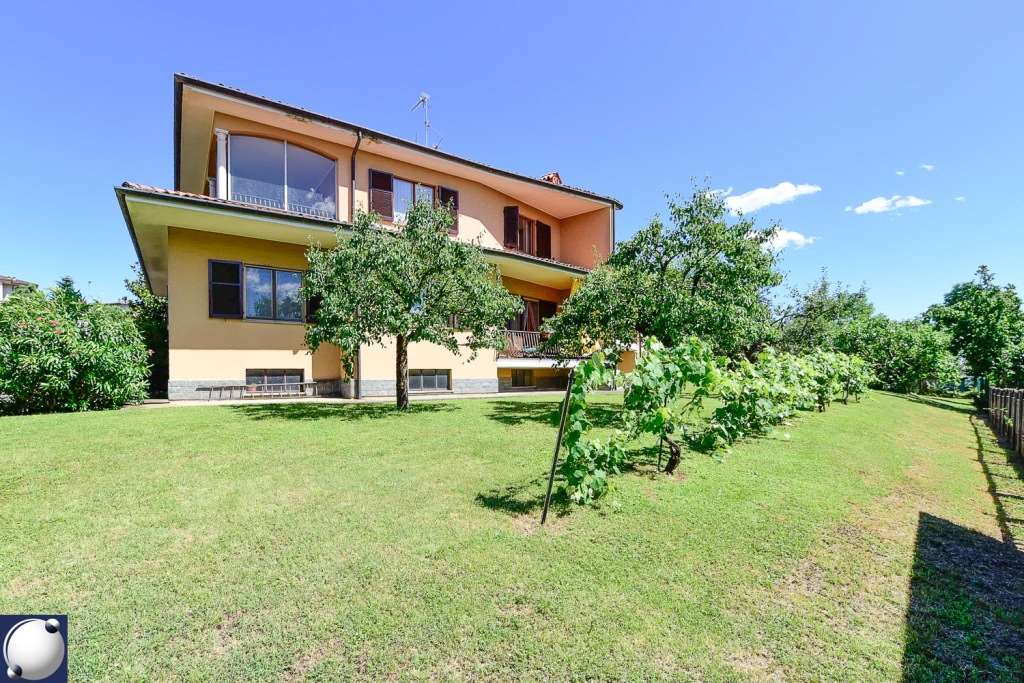 VENDITE Ville singole o a schiera a Orsenigo – foto 1