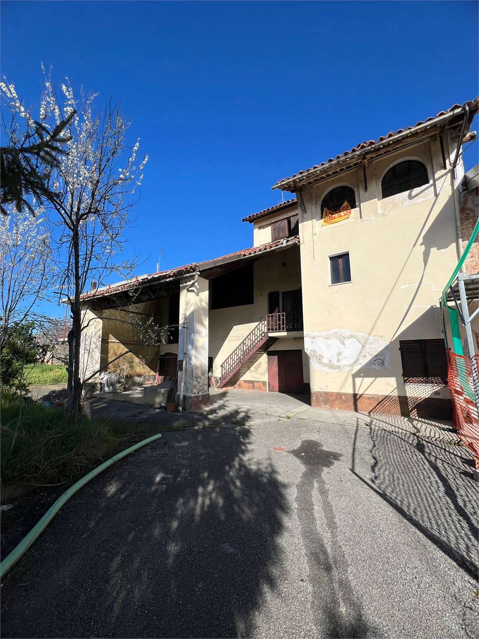 Porzione di Casa in Vendita prima periferia 
