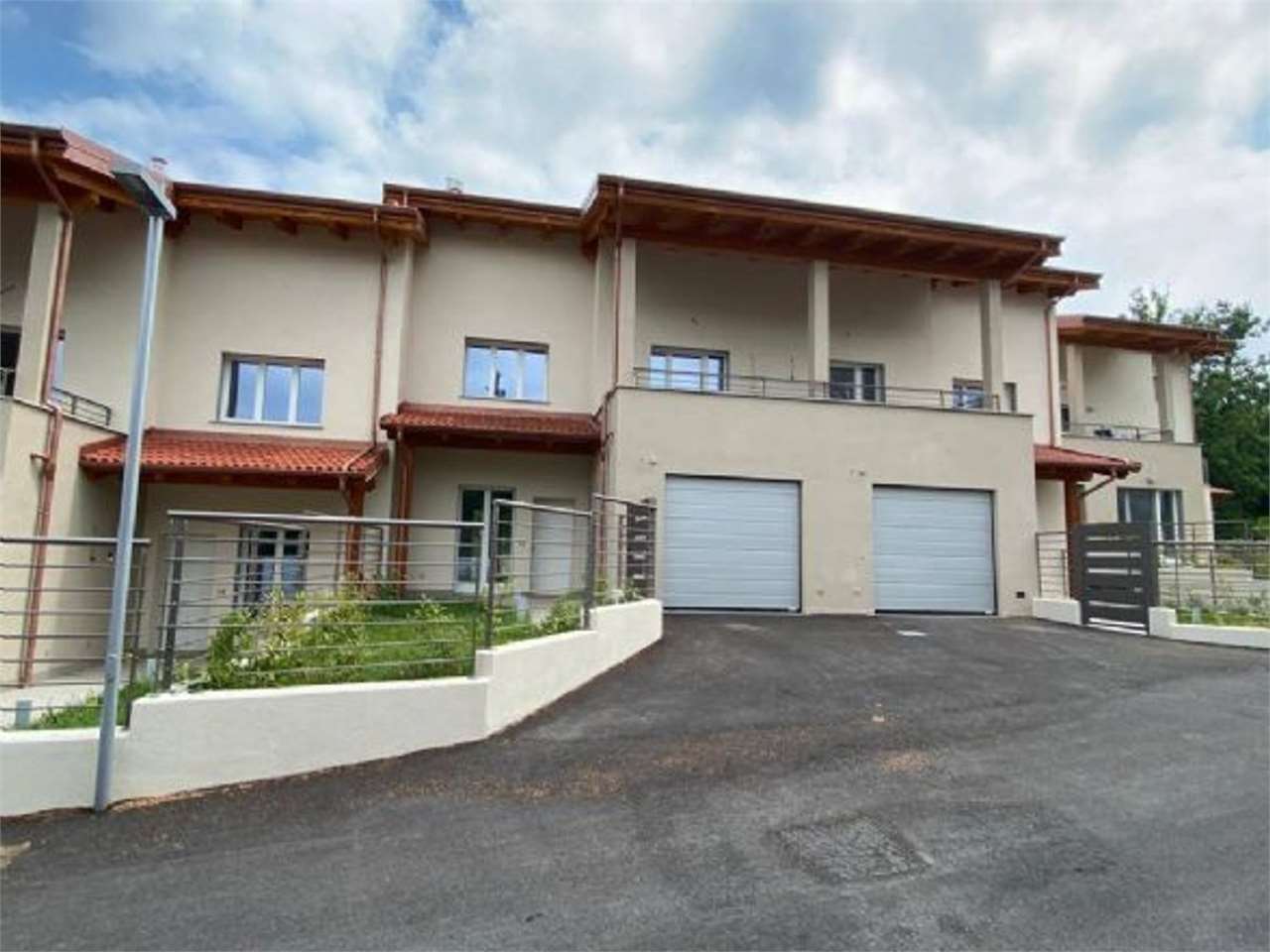 MONDOVI' FERRONE VILLETTA A SCHIERA 