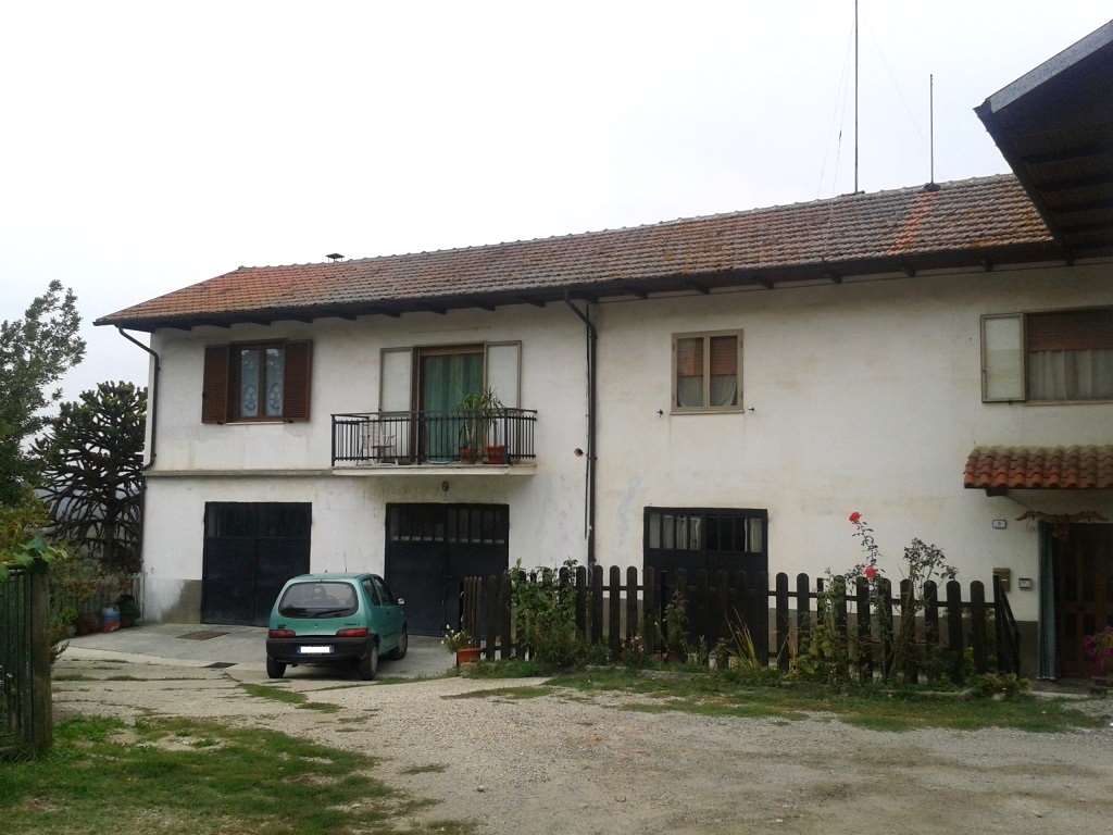 Casa indipendente in vendita a Cravanzana (CN)