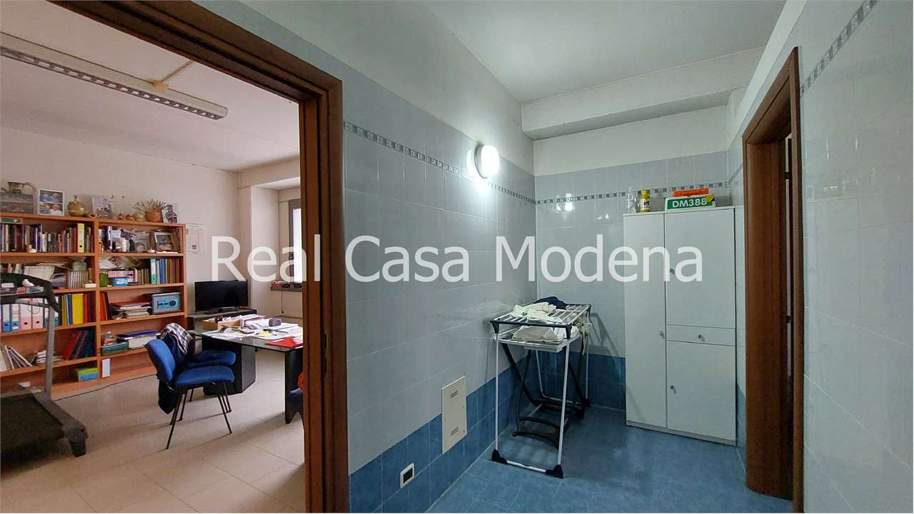 Ufficio in affitto a Modena (MO)