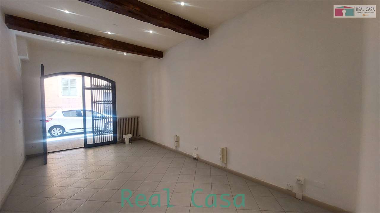 Modena Affitto Negozio