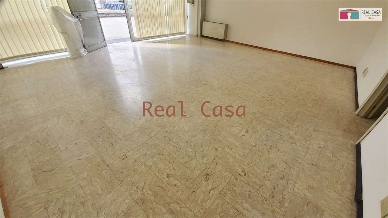 AFFITTI Locali commerciali a Modena – foto 1