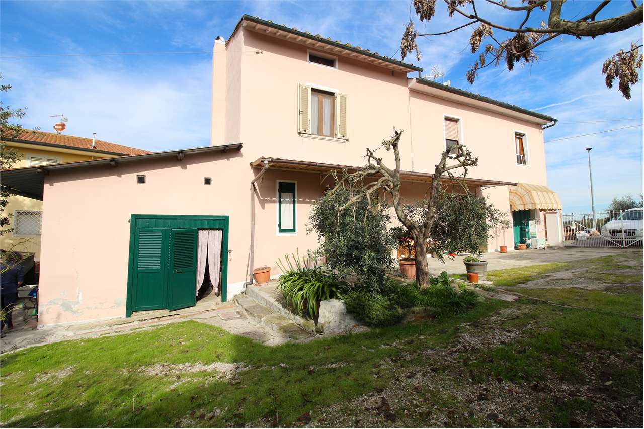 Casa singola in vendita a Santa Maria a Monte