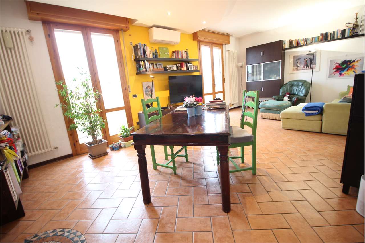 Sale vendita, Pesaro