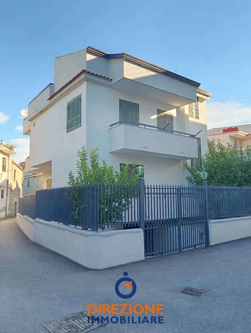 VENDITE Rustico e Casa a Teverola – foto 1