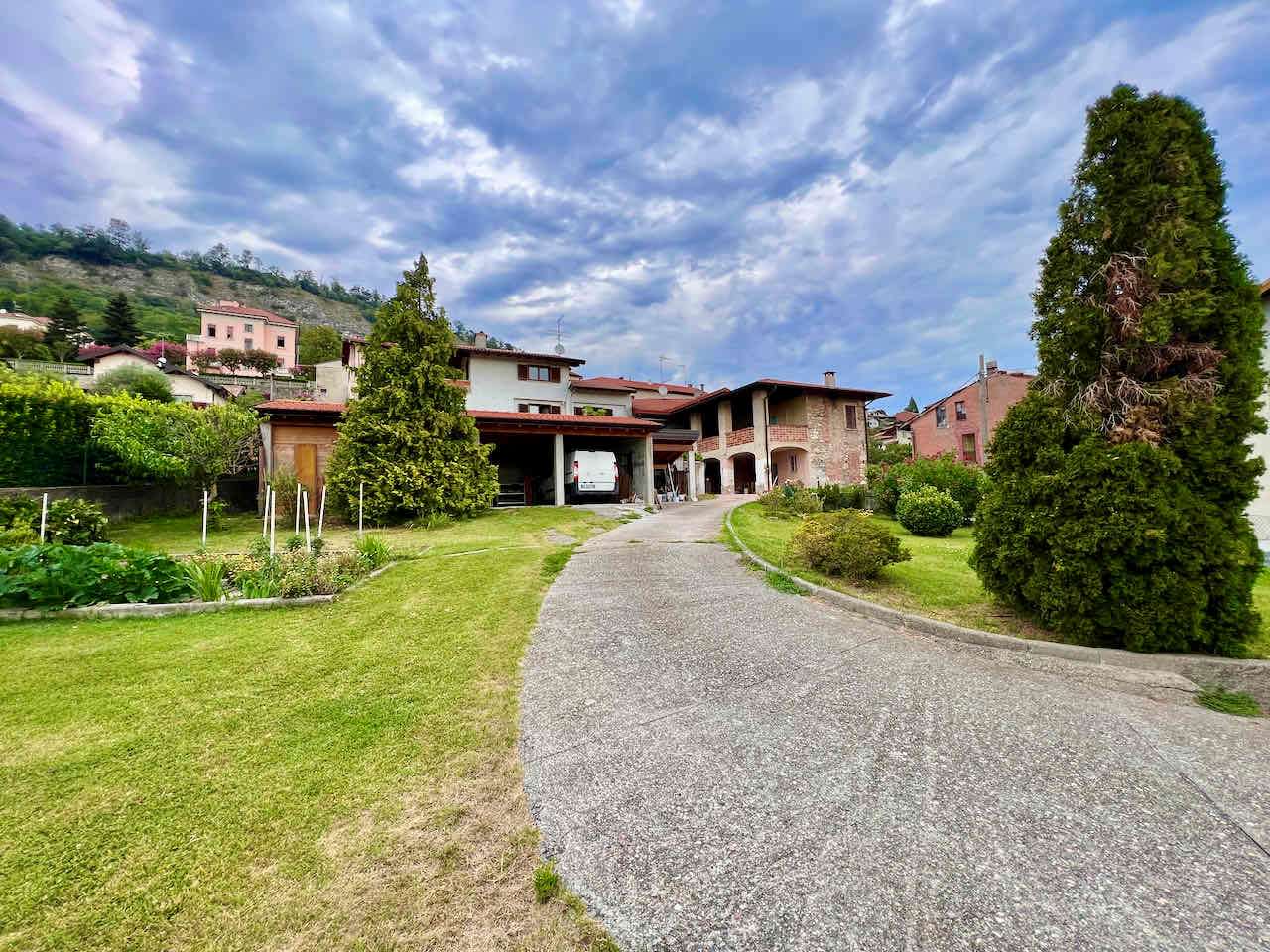 Vendita Rustico/Casale/Castello Casa/Villa Caravate Via Prato 8  364109